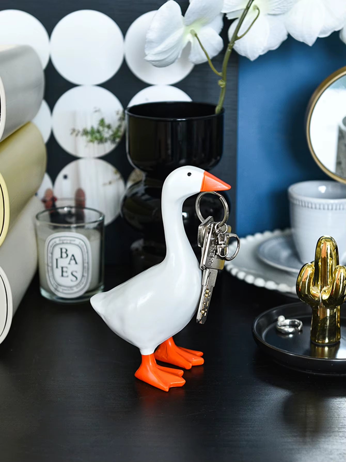 1Pc Magnetic Goose Key Chain Home Decoration Sculpture Office Desk Decoration Resin Goose Duck Sculpture Tool Rack Home